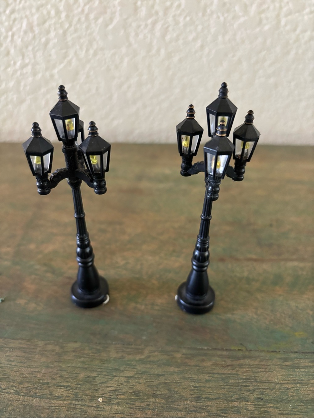 Pair of Lemax Old English Street Lamps Christmas